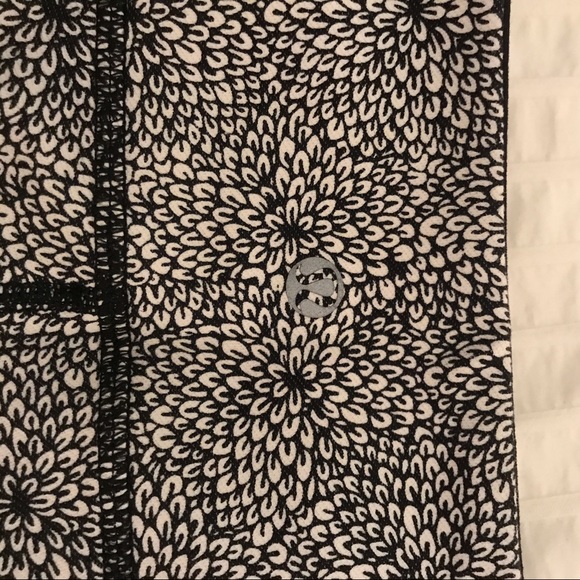 Lululemon Wunder Under Pant Sz 4 - Picture 4 of 4